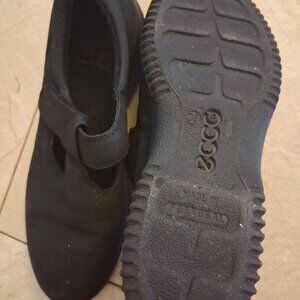 Echo soft mary jane style walking shoes 39